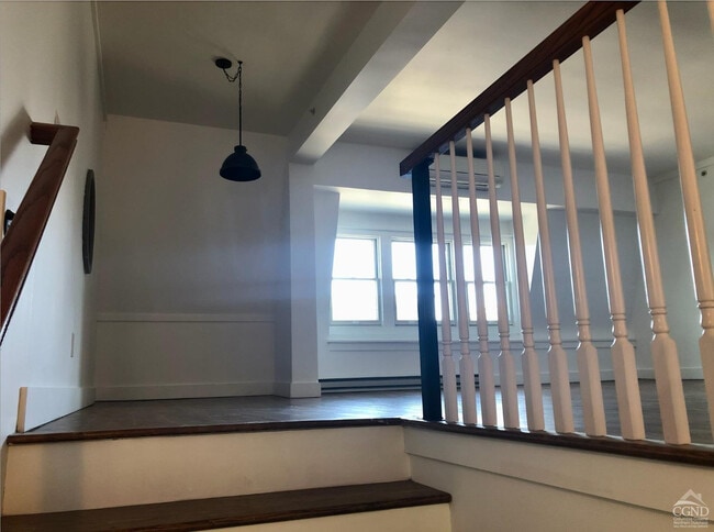 431 Warren St in Hudson, NY - Building Photo - Building Photo