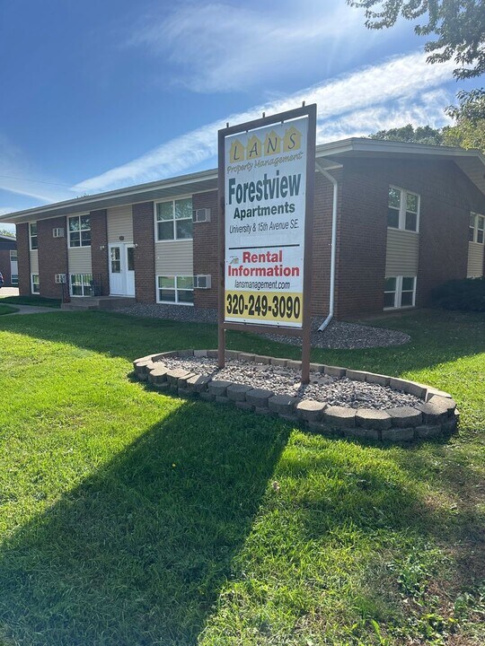 1515 16th Ave SE in St. Cloud, MN - Building Photo