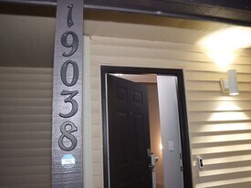 19038 E Carmel Dr in Aurora, CO - Building Photo