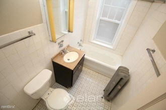 2106 W Ainslie St-Unit -Apt 2N in Chicago, IL - Building Photo - Building Photo