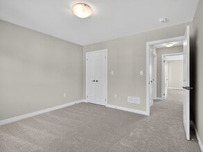 80 Willson Dr in Thorold, ON - Building Photo - Building Photo