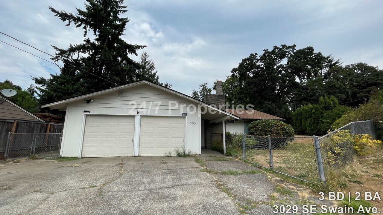 3029 SE Swain Ave in Milwaukie, OR - Foto de edificio