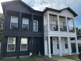 899 E Hatton St in Pensacola, FL - Building Photo