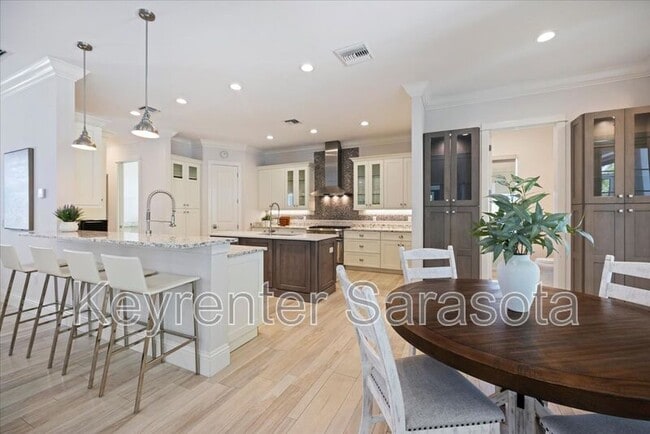 property at 3919 Roberts Point Rd