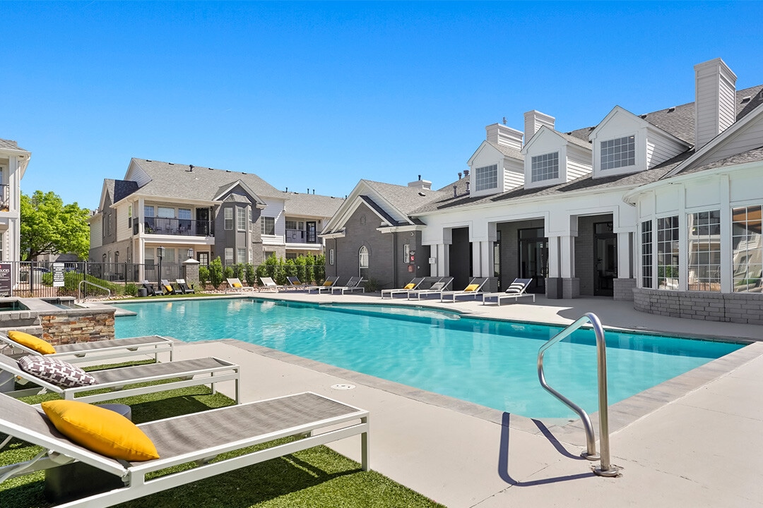 The Soleil in Centennial, CO - Foto de edificio