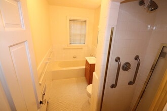 312 Washington St in Wellesley, MA - Building Photo - Building Photo