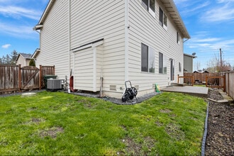 16522 45th Ave E in Tacoma, WA - Building Photo - Building Photo