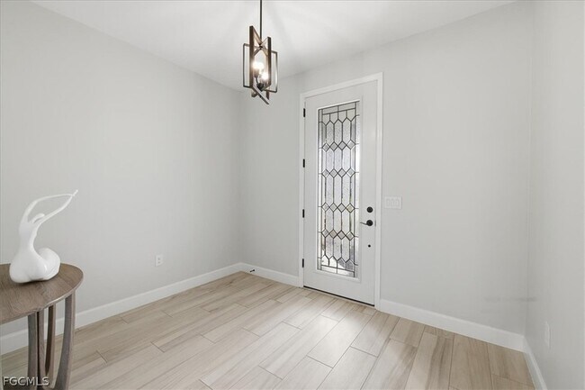 2038 Grove Dr in Naples, FL - Building Photo - Building Photo