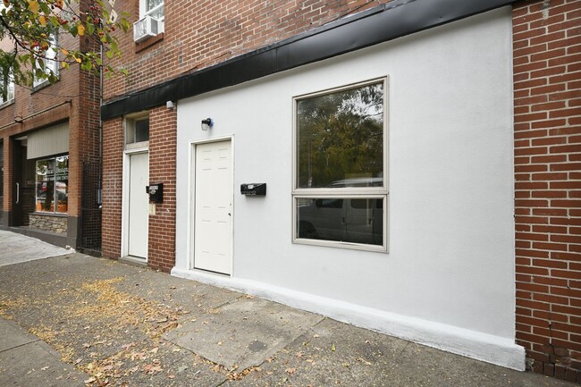 2012 Brownsville Rd in Pittsburgh, PA - Building Photo - Building Photo