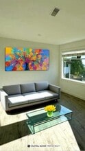 236 Montgomery St in Coquitlam, BC - Building Photo - Building Photo