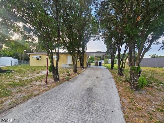 property at 423 Morgan Cir S
