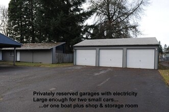 1590 Distinctive Ct S in Salem, OR - Building Photo - Building Photo