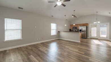 2825 Burnt Mill Rd in Lexington, KY - Building Photo - Building Photo