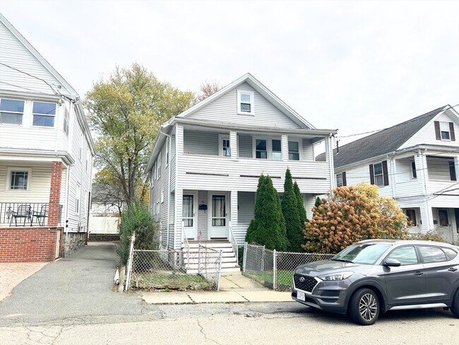 33 Adams St in Watertown, MA - Building Photo - Building Photo