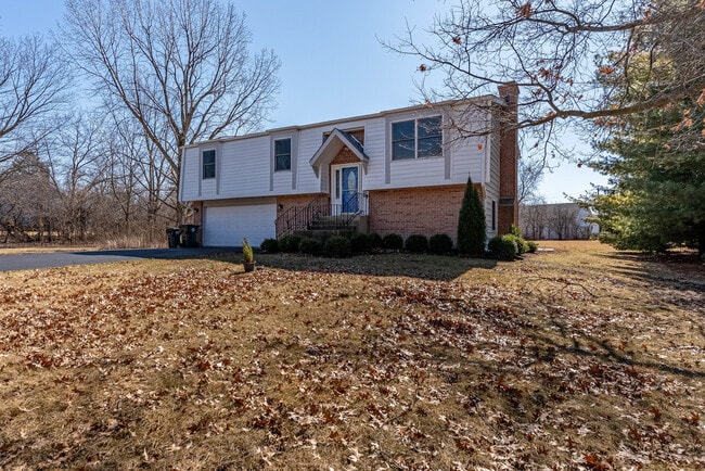 105 Roxborough Pl in Inverness, IL - Foto de edificio - Building Photo