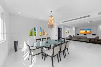 600 Coral Wy in Coral Gables, FL - Building Photo - Building Photo