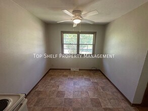 2613 27th Pl in Des Moines, IA - Building Photo - Building Photo