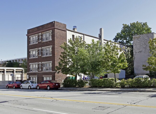 1318-1320 Van Buren St in Milwaukee, WI - Foto de edificio - Building Photo