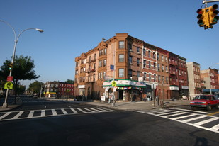 2208 Fulton St Apartments