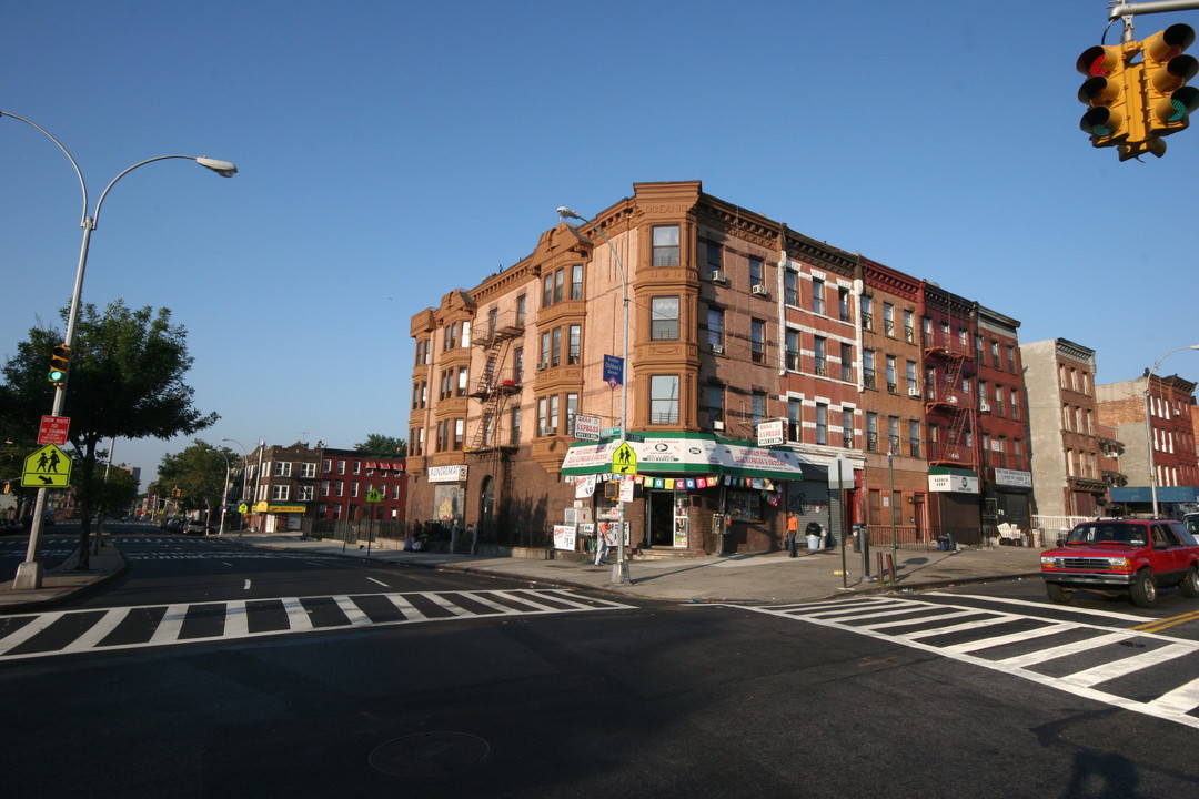 2208 Fulton St in Brooklyn, NY - Building Photo