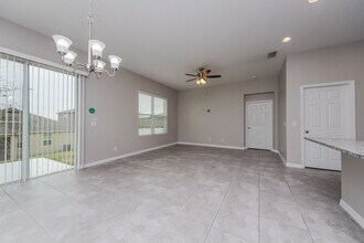 978 Maypole Dr in Apopka, FL - Building Photo - Building Photo