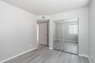 Summerfield Apartments in Visalia, CA - Building Photo - Interior Photo