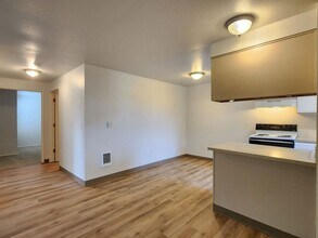 1285 NW 183rd Ave in Beaverton, OR - Building Photo - Building Photo