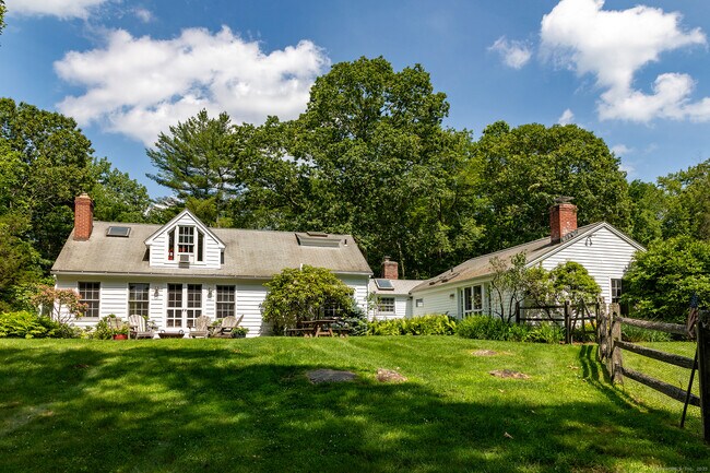 40 Camps Flat Rd in Kent, CT - Building Photo - Building Photo