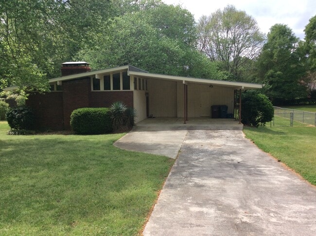 58 Nathan Cir in Alpharetta, GA - Building Photo - Building Photo