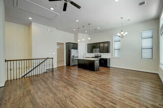 82 N Hutcheson St in Houston, TX - Building Photo - Building Photo