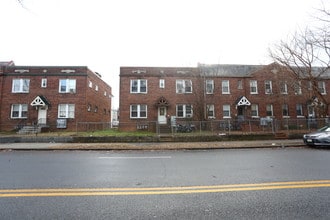 1707 W Virginia Ave NE in Washington, DC - Foto de edificio - Building Photo