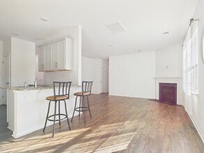 2032 Highland Knoll Dr in Charlotte, NC - Building Photo - Building Photo