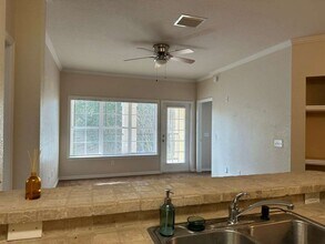 3611 CONROY Rd in Orlando, FL - Foto de edificio - Building Photo