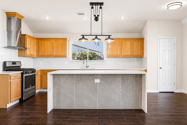property at 2719 Riverhollow Ln