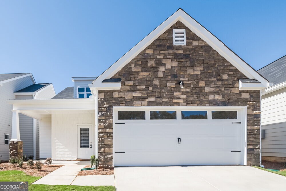 23 Celtic Ct in Adairsville, GA - Building Photo