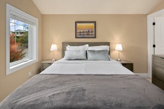 2717 E Yesler Wy in Seattle, WA - Building Photo - Building Photo