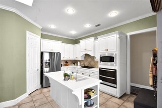 3903 Johnson St in Frisco, TX - Foto de edificio - Building Photo