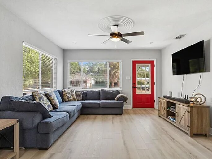 715 W Harlan St in Tampa, FL - Building Photo