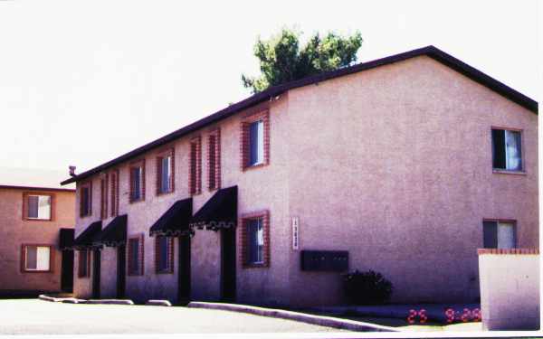 Townhomes on 21st Place in Phoenix, AZ - Building Photo - Building Photo