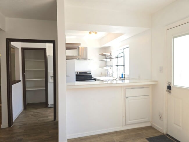 11231 Briar Forest Dr in Houston, TX - Building Photo - Building Photo