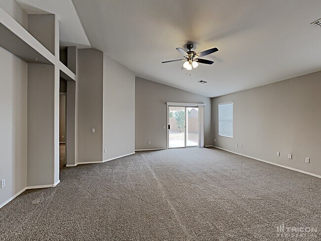 10402 W Reade Ave in Glendale, AZ - Building Photo - Building Photo