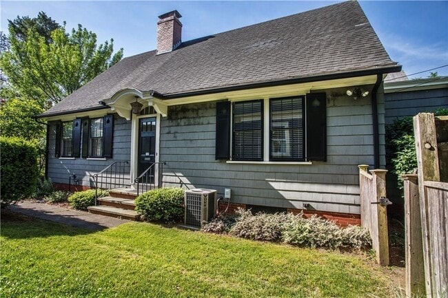 property at 8 Moses Brown St