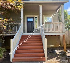 14174 Murren Way in Oregon City, OR - Building Photo