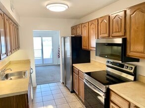 112 Beacon Park Rd in Webster, MA - Building Photo - Building Photo