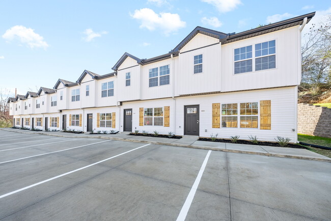 Spring St. Townhomes in Dover, TN - Foto de edificio - Building Photo