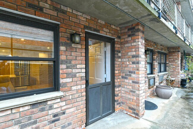 80 Lincoln Ave in Hempstead, NY - Building Photo - Building Photo