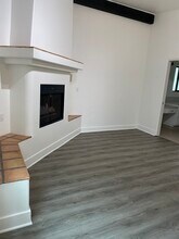 6115 Coloma Dr, Unit B in Goleta, CA - Building Photo - Building Photo