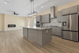 48 Wilshire Blvd in Lubbock, TX - Building Photo - Building Photo