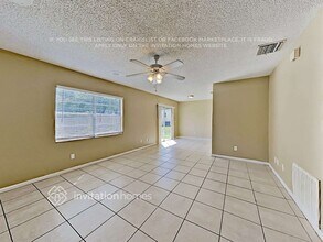 432 Regal Park Dr in Valrico, FL - Building Photo - Building Photo