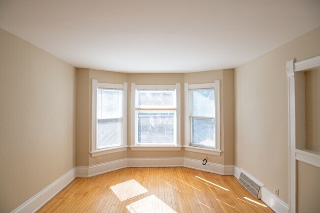 2728 N Murray Ave in Milwaukee, WI - Building Photo - Building Photo